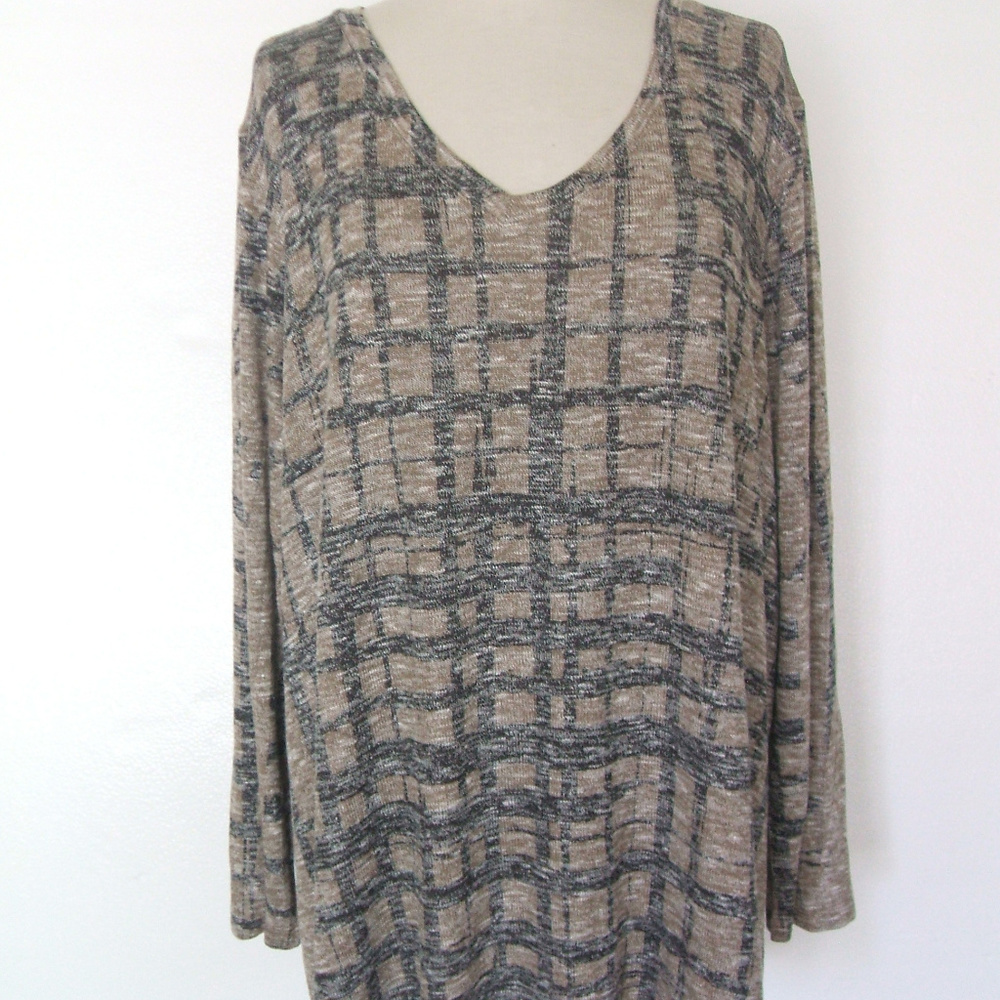 NWT New AVENUE Brown Artsy Plaid SWEATER 26/28